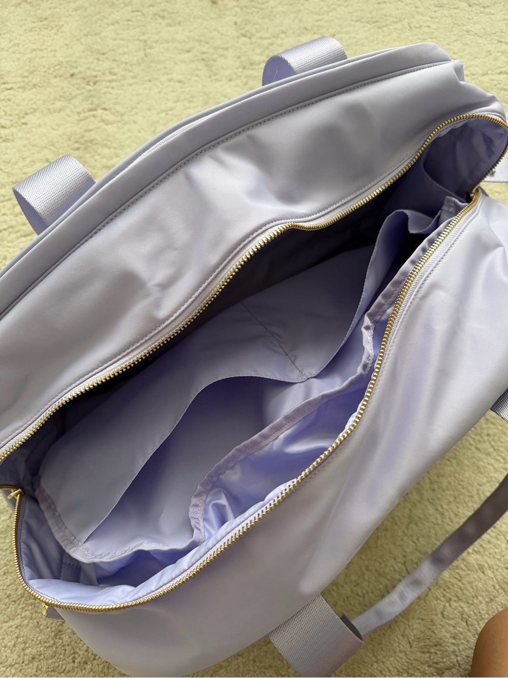 Lululemon - City Essentials Duffle Bag 28L - Picture 4 of 10